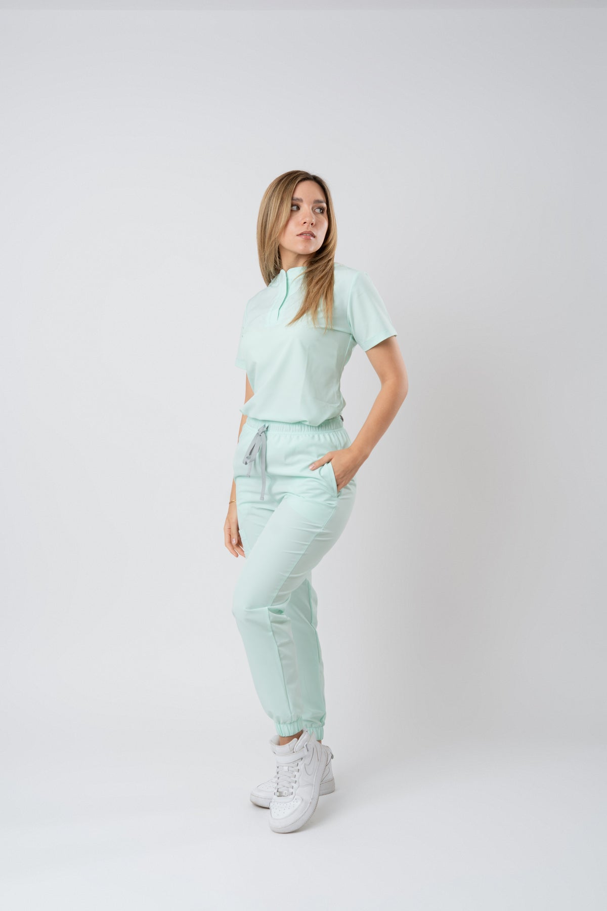 ELEGANCE | BABY GREEN | DAMA