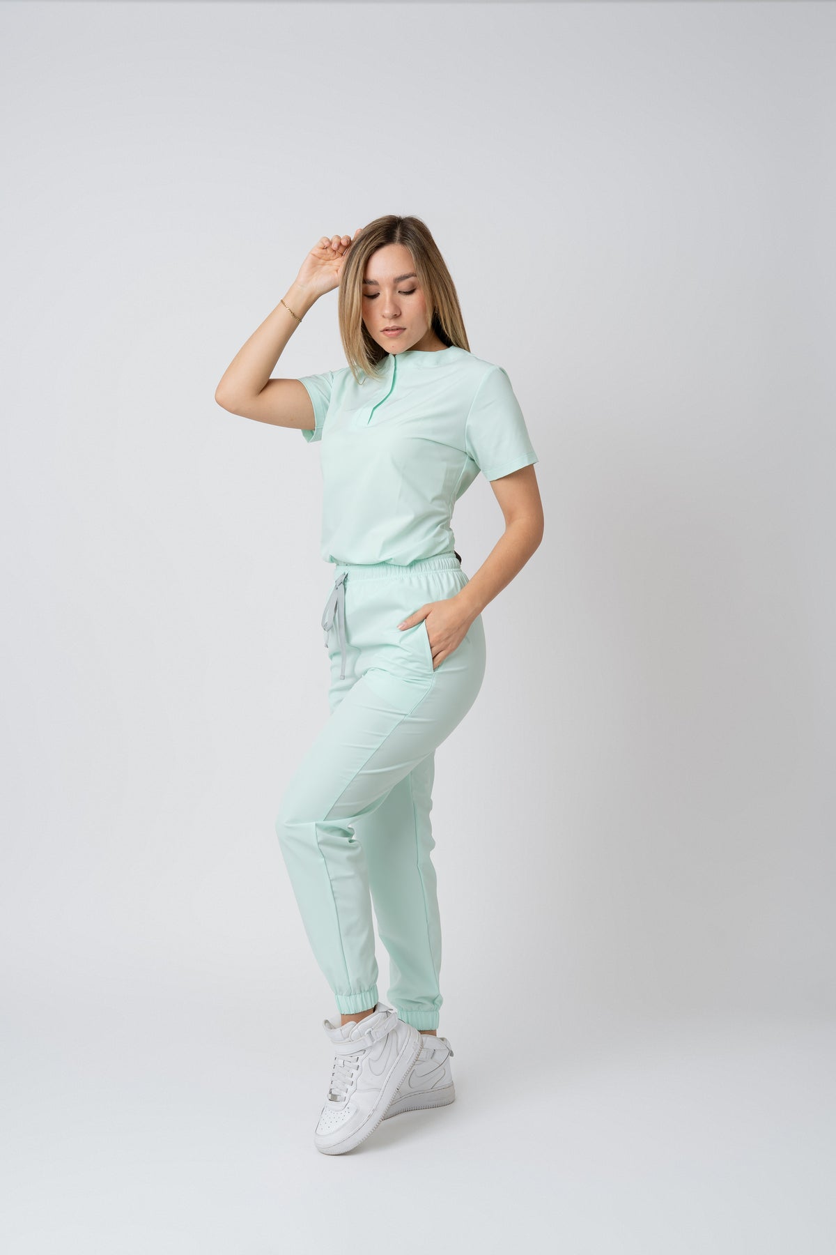 ELEGANCE | BABY GREEN | DAMA