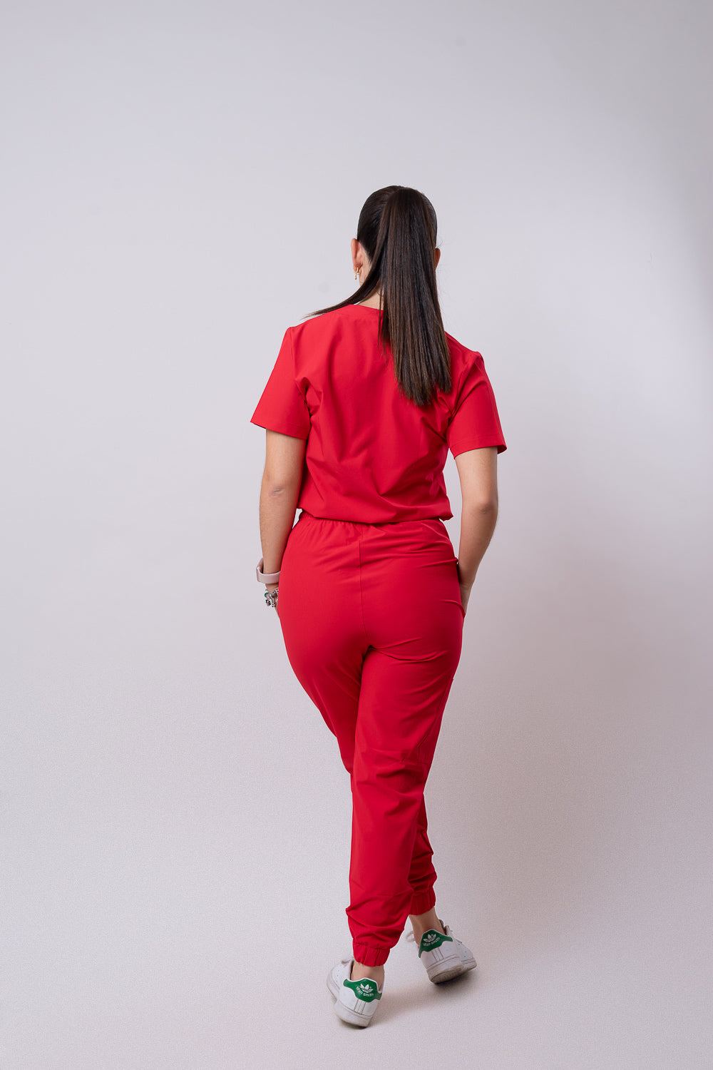 ELEGANCE | RED VELVET | DAMA